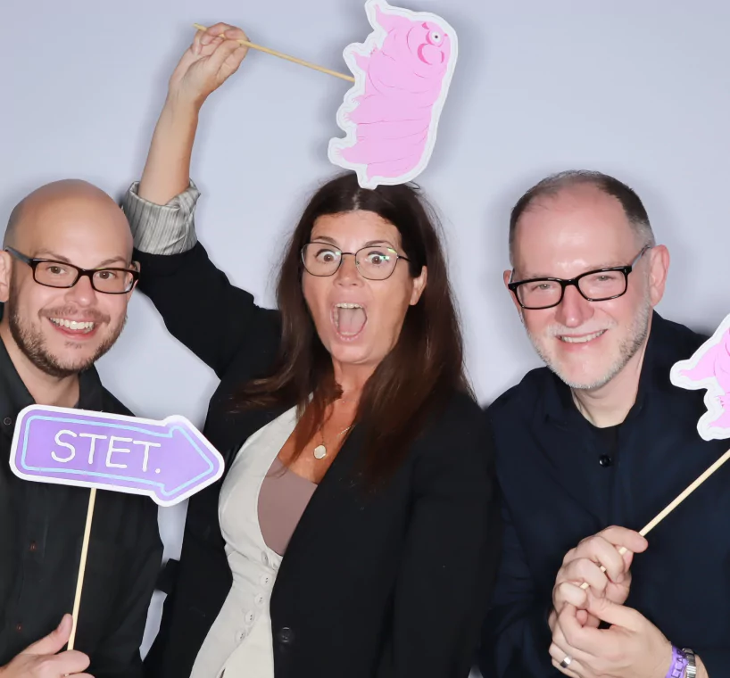 Broth-ers portrait at photobooth