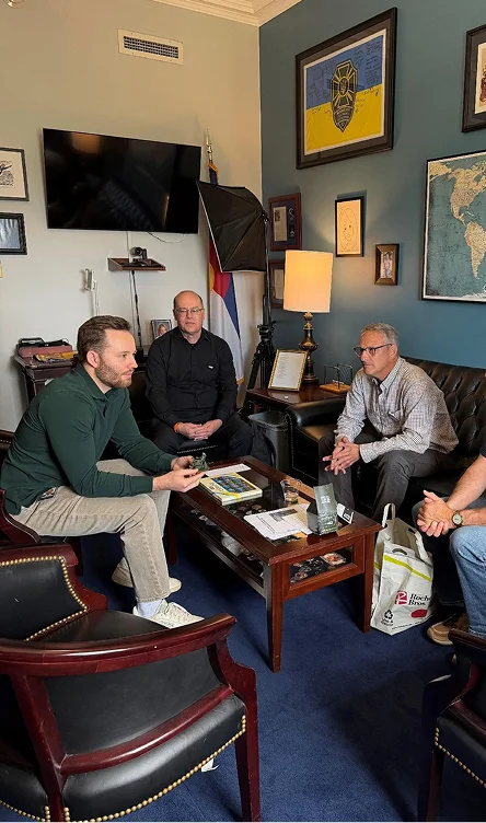 Figurines delivered to a congressional office